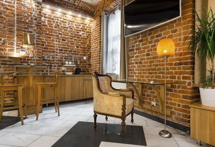 سوییت اجرایی, Aparthotel Stare Miasto