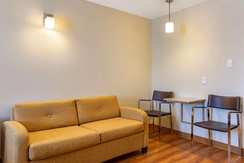 سوییت سوپریور, Aparthotel Stare Miasto