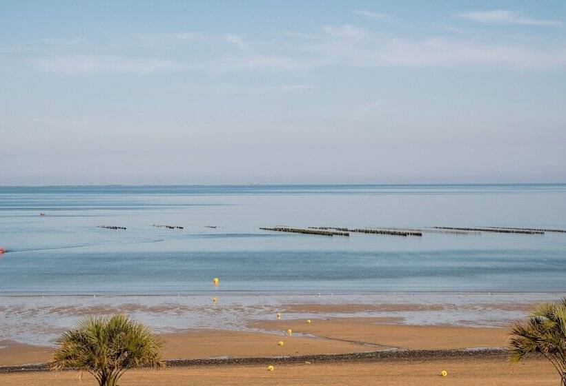 Номер Deluxe Вид на Море, De La Baie  Thalassotherapie Previthal