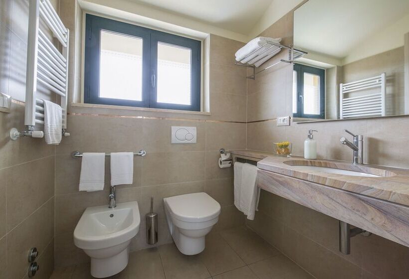 Quarto Economy, Dei Tigli