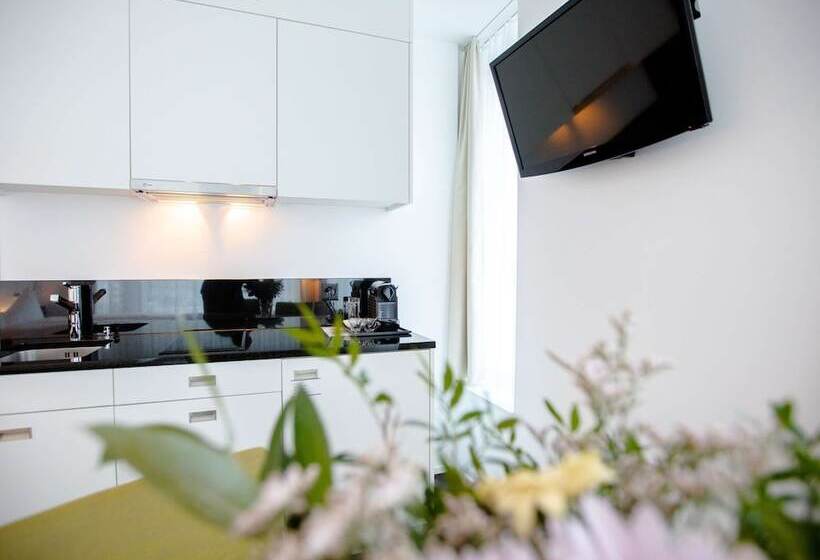 Номер Deluxe, Mercure Chur City West