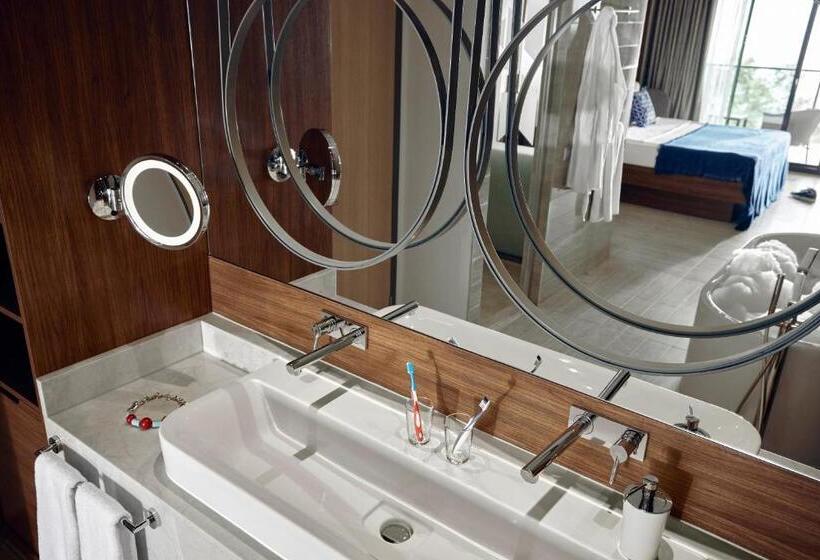 سوییت با چشم‌انداز دریا, Tui Blue Seno   Adults Only