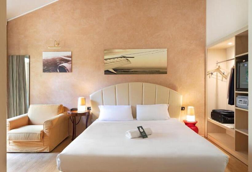 Полулюкс, B&b Hotel Malpensa Lago Maggiore