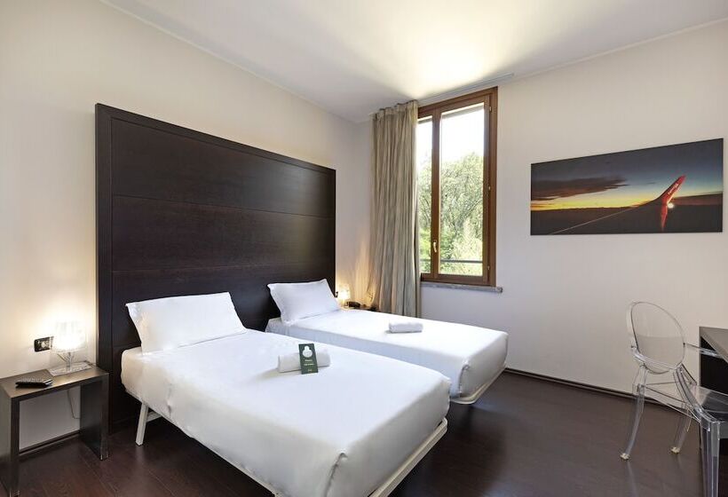 Номер Стандарт, B&b Hotel Malpensa Lago Maggiore