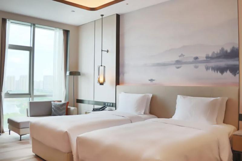 Номер Deluxe Вид на Озеро, Pullman Suzhou Taicang