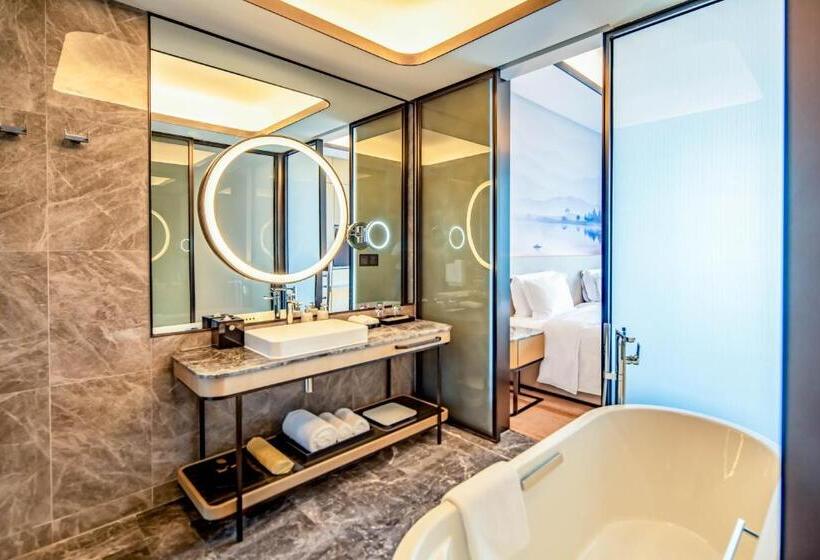 غرفة سوبيريور إطلالة على البحيرة, Pullman Suzhou Taicang