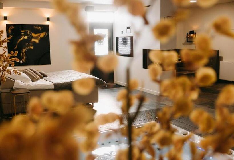 Люкс с гидромассажем, Maas En Waal Wellness & Suites