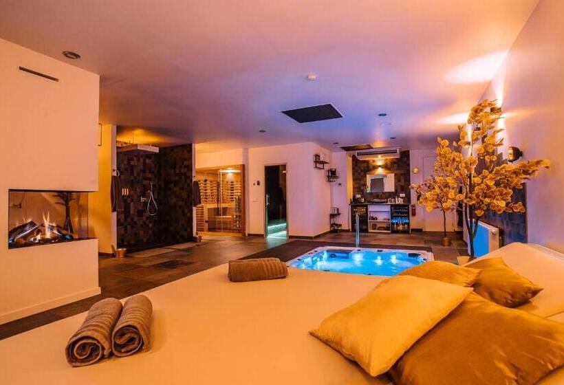 Люкс с гидромассажем, Maas En Waal Wellness & Suites