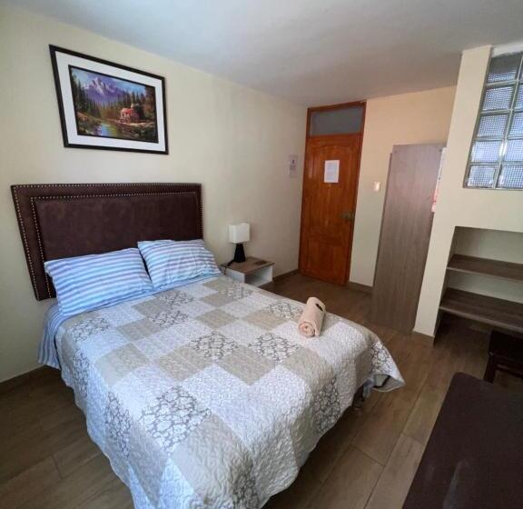 اتاق اکونومی, Antara Hostal