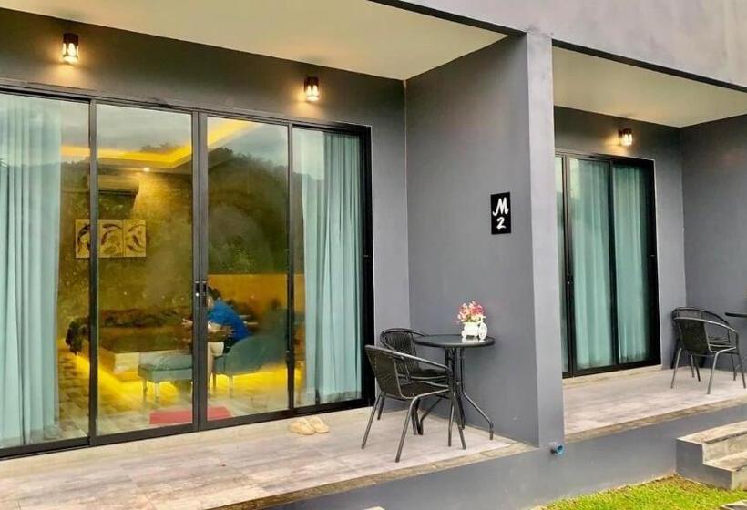 家庭间, Jk Riverview Resort