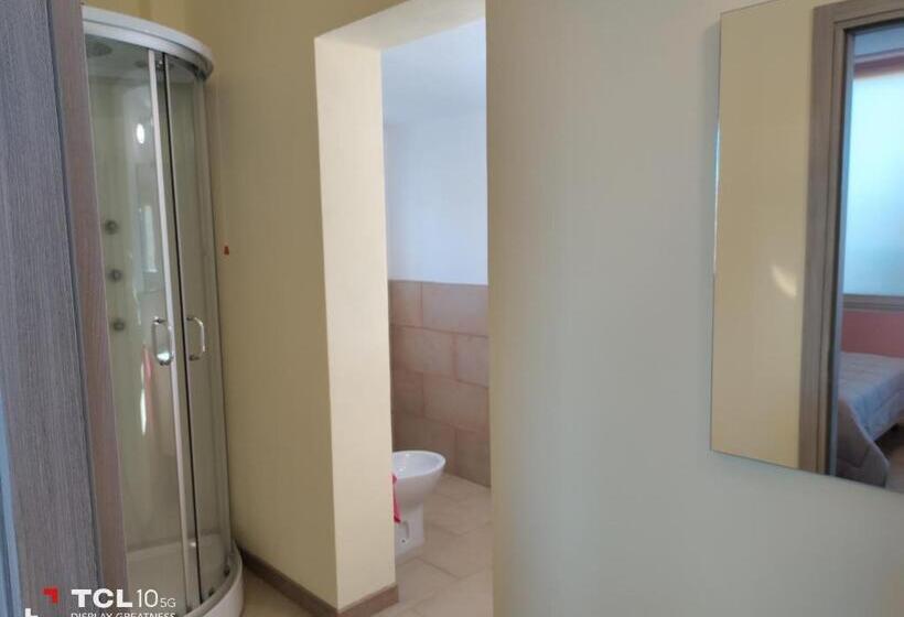 اتاق استاندارد سه نفره, Villa Ara Rossa