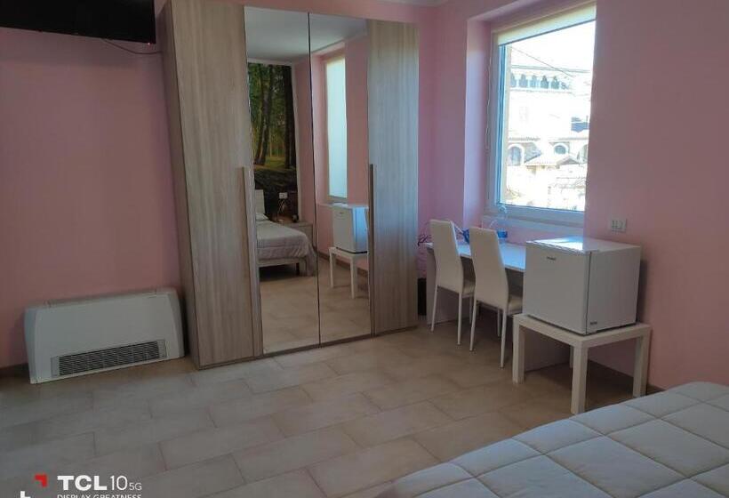 اتاق استاندارد سه نفره, Villa Ara Rossa