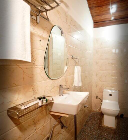 غرفة قياسية ثلاثية مطلة علي الحديقة, Creek Forest  Riverside Boutique Resort