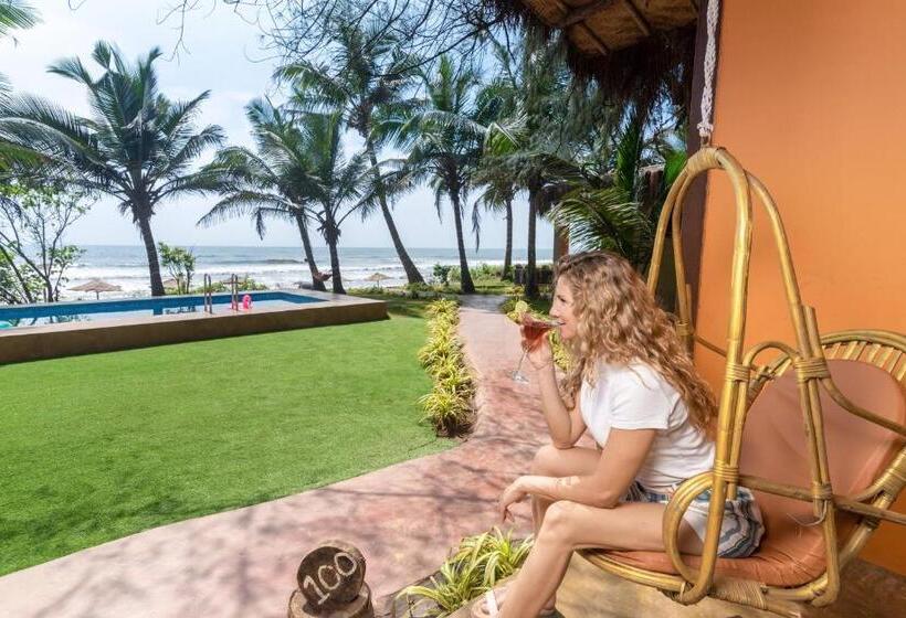 جناح, Amadi Beach Front Resort