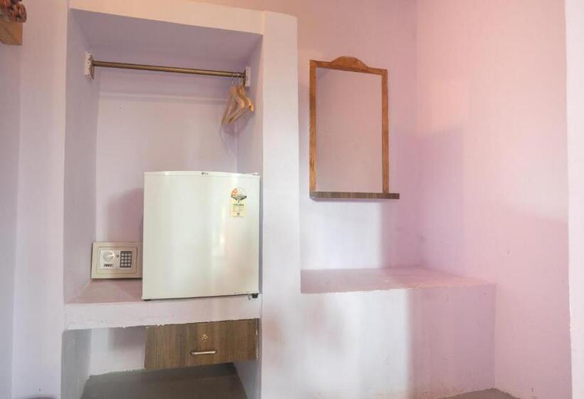 غرفة ديلوكس مزودة بشرفة, Amadi Beach Front Resort