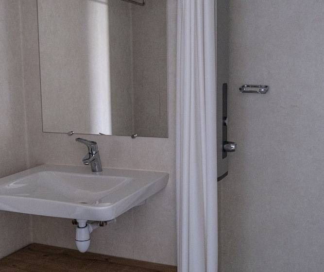 اتاق استاندارد چهار تخته, Auberge De Jeunesse Hi Clermont Ferrand