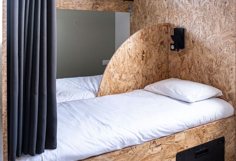 اتاق استاندارد چهار تخته, Auberge De Jeunesse Hi Clermont Ferrand