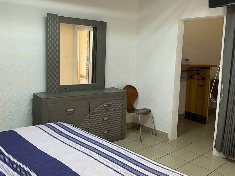 اتاق لوکس, Casa Leonor