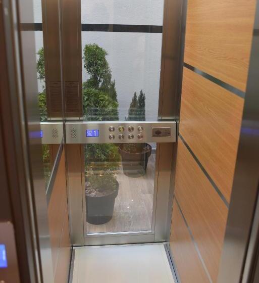 اتاق لوکس, Corso Rooms City Centre
