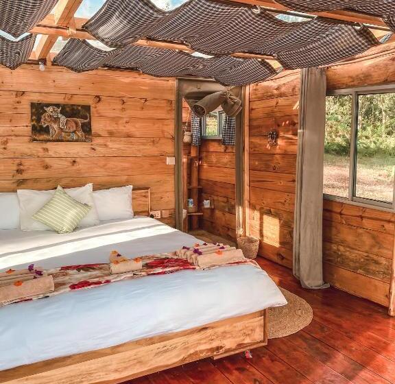 Номер Стандарт Вид на Горы, Foresight Eco Lodge & Safari