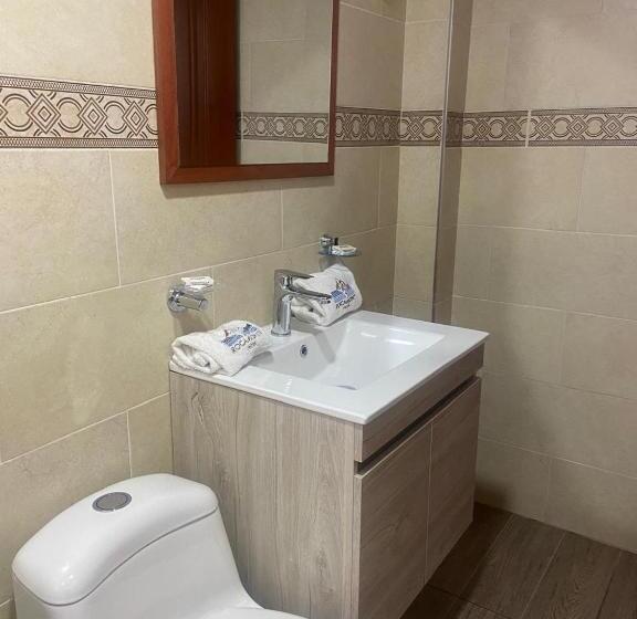 Quarto Familiar, Rocamonti