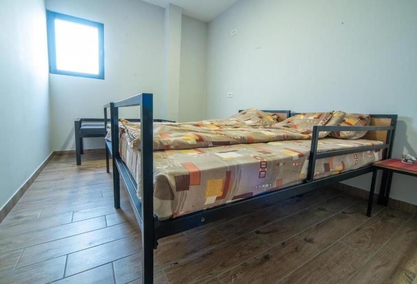 اتاق استاندارد, Amd Union Caffe & Rooms