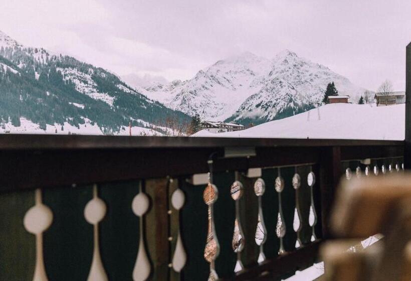 Номер Стандарт, Naturhotel Chesa Valisa