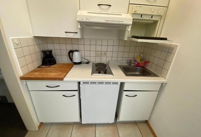 Трехместный Номер Стандарт с Балконом, Apartmenthaus Home24