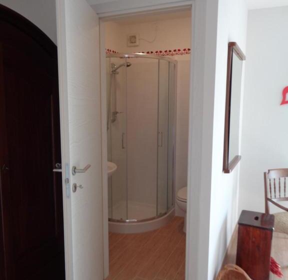 Дом 4 Спальни, Casa Vacanze Lepa Vida