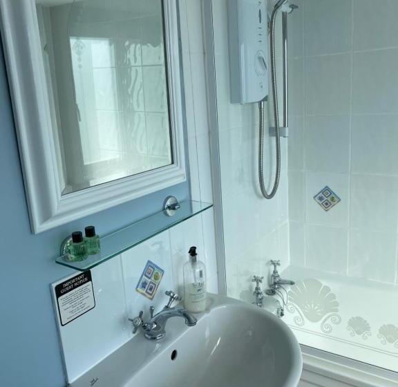 Standard room with outdoor bath, Honeypot Guest House