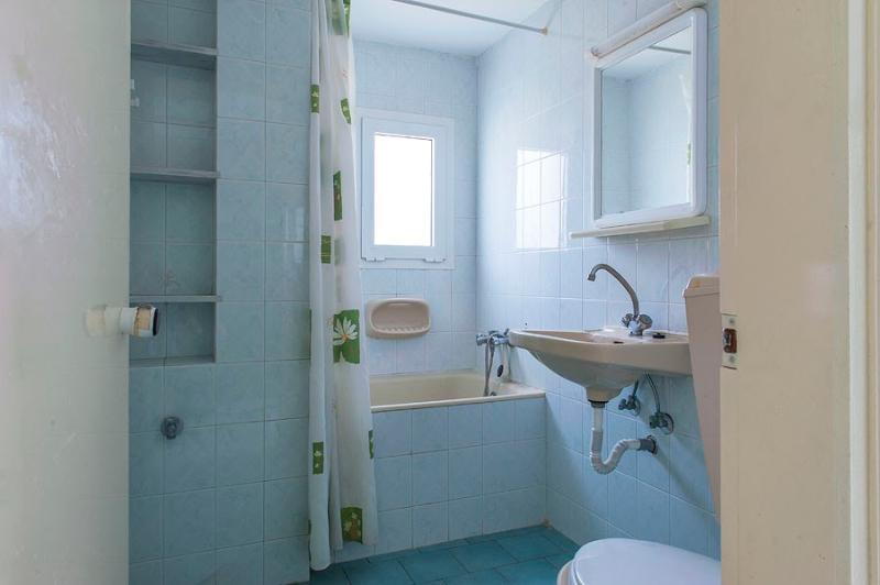استودیوی استاندارد, Anatoli Apartments
