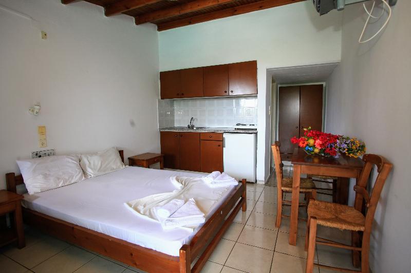 استودیوی استاندارد, Anatoli Apartments