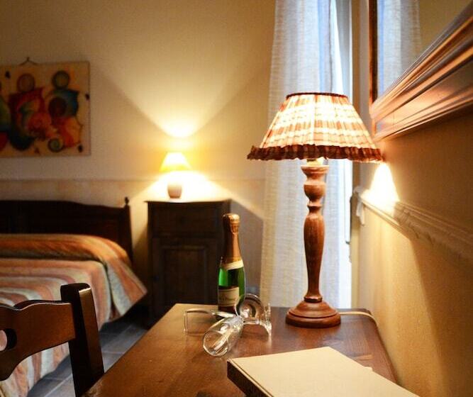 标准三人间, B&b Notti E Dintorni