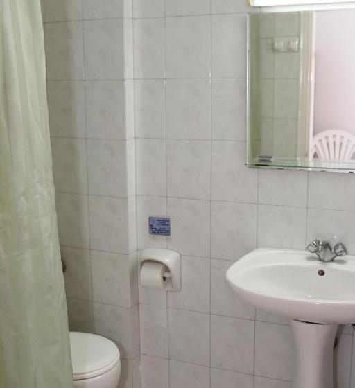 استودیو استاندارد با چشم‌انداز باغ, Elarin Studios & Apartments
