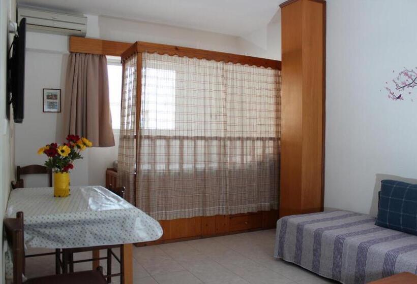 آپارتمان خانوادگی, Elarin Studios & Apartments