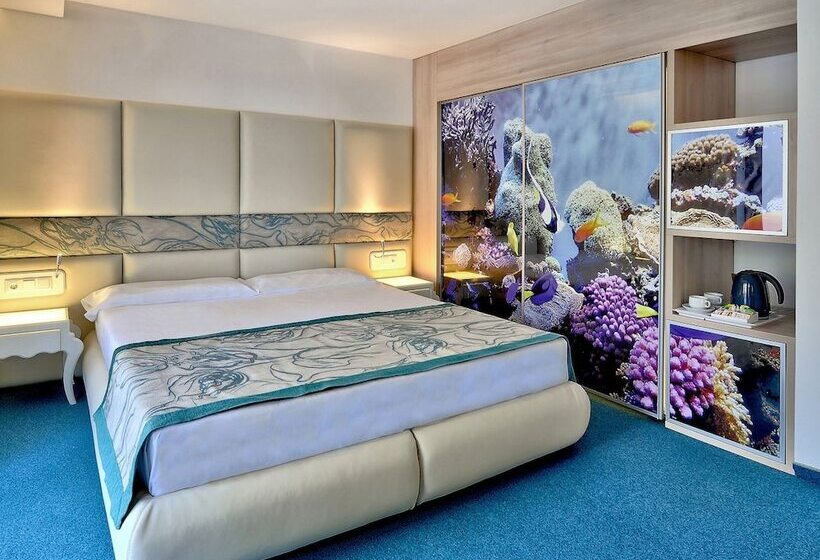 اتاق اساندارد با چشم‌انداز جانبی به دریا, Grifid Metropol Hotel   Premium All Inclusive & Private Beach   Adults Only