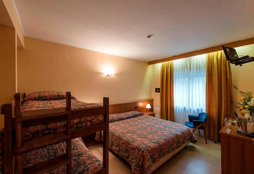 اتاق استاندارد چهار تخته, Cipriani Park