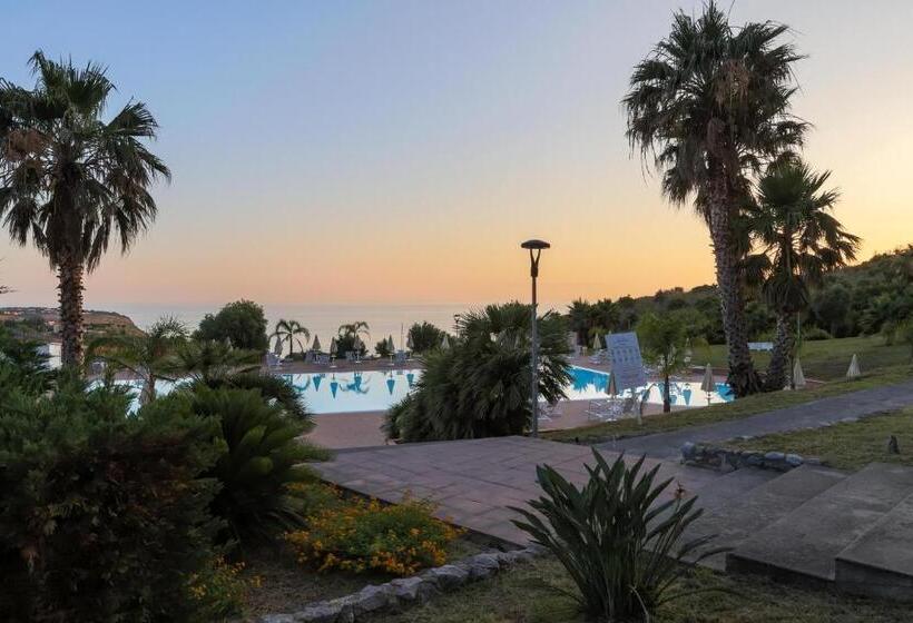Трехместный Номер Superior, Villaggio Club Baia Di Dino