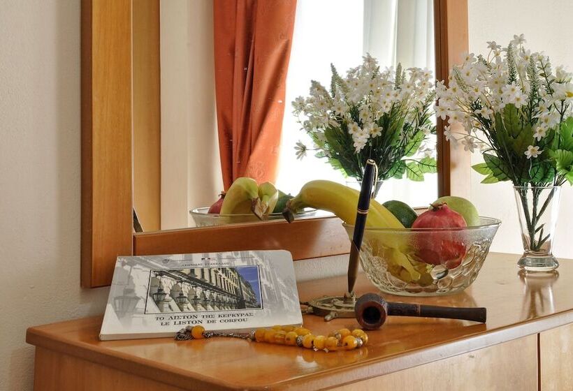 استودیوی استاندارد, Lido Sofia Holidays