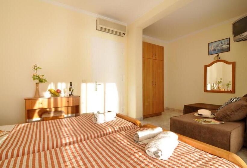 آپارتمان 2 خوابه با چشم‌انداز دریا, Lido Sofia Holidays