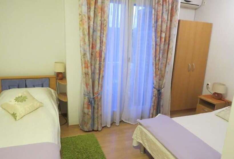 Номер Стандарт с Балконом, Guest House Villa Ines   Annex