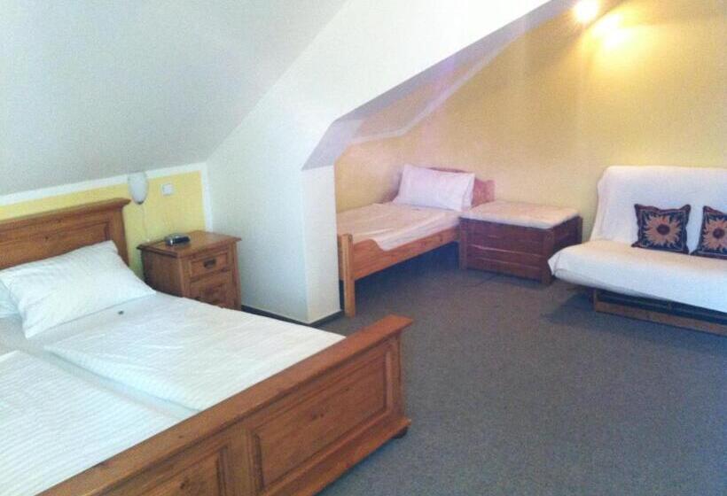 Номер Стандарт Трехместный, Resort Stein
