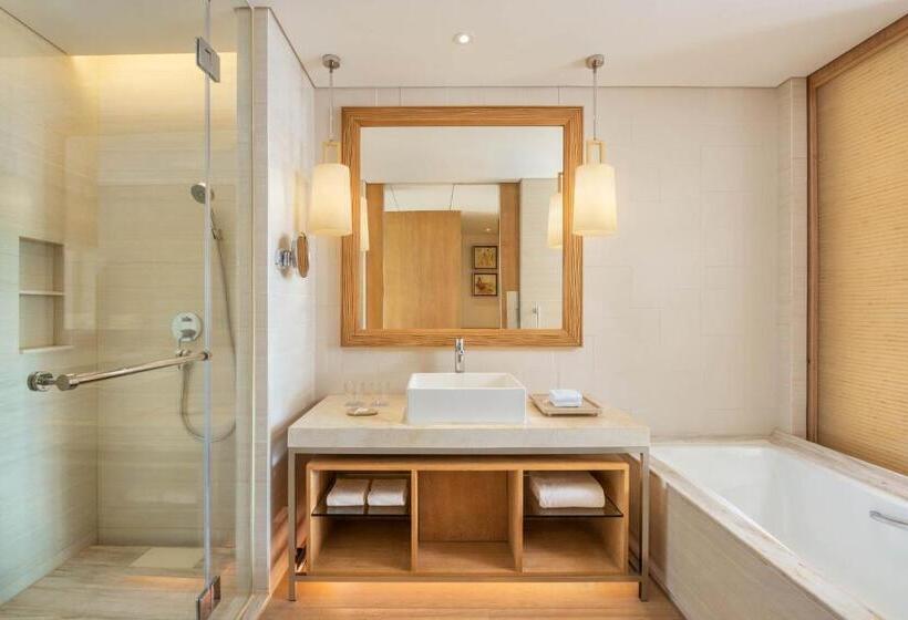 Номер Deluxe Вид на Море, Sheraton Sanya Haitang Bay Resort