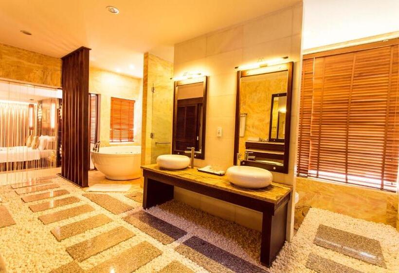 اتاق پرمیوم با چشم‌انداز دریا, Villa Del Sol Beach Resort & Spa