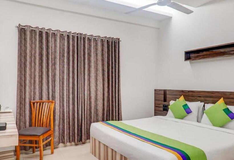 Номер Стандарт, Shivas Inn