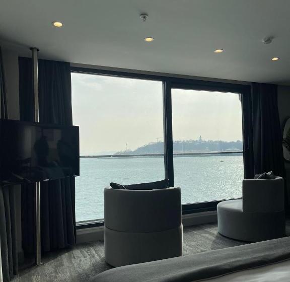 سوئیت پرزیدنت, Pera Bosphorus