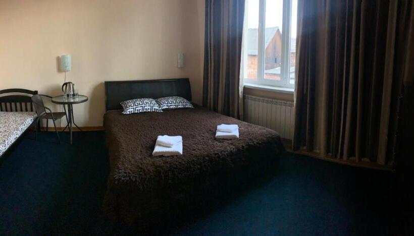 חדר סטנדרט לשלושה עם מרפסת, Mini Hotel Sakvoyage