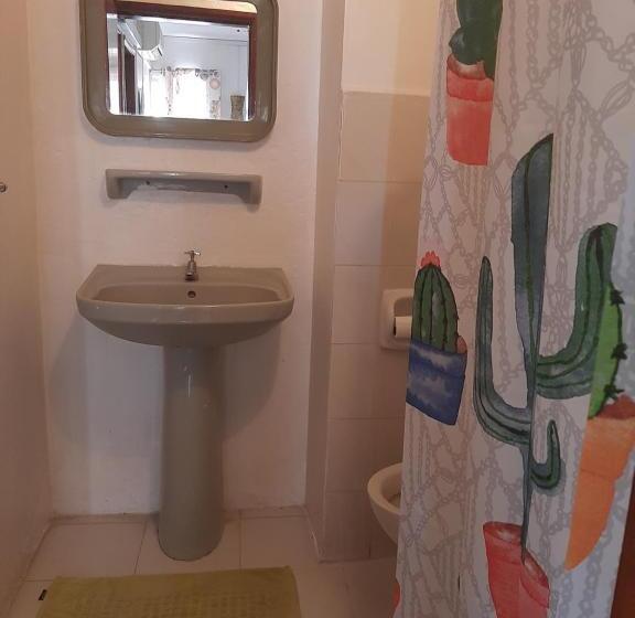 اتاق اکونومی, Obelix Apartment