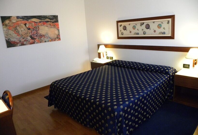 标准间, Arcotel