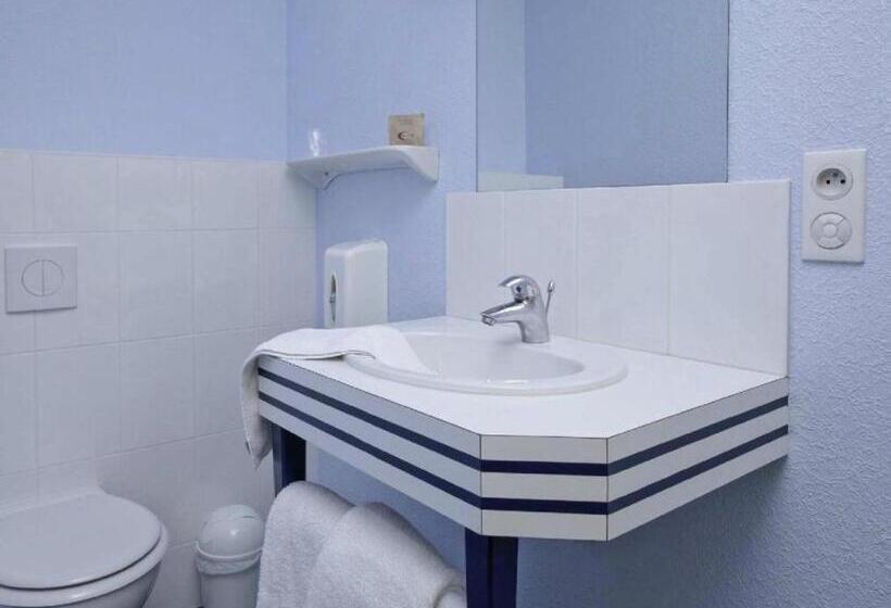 Номер Стандарт Трехместный, Hôtel Estuaire